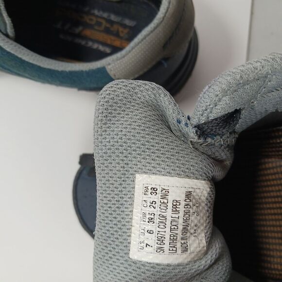 Skechers Larson Men's Suede Classic Fit Shoe. Blue/Gray. Size 7 - Picture 8 of 14